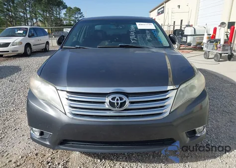 2011 Toyota Avalon Limited z USA, uszkodzony, nr VIN 4T1BK3DB2BU390736